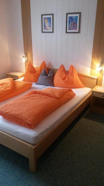 Haus Mary Apartment Russbach am Pass Gschutt Bagian luar foto