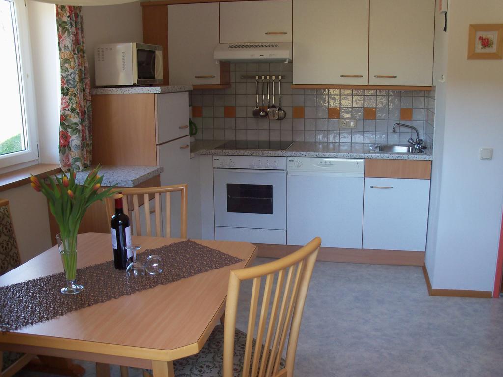 Haus Mary Apartment Russbach am Pass Gschutt Bagian luar foto