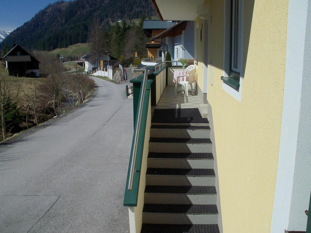 Haus Mary Apartment Russbach am Pass Gschutt Bagian luar foto