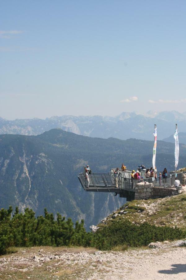Haus Mary Apartment Russbach am Pass Gschutt Bagian luar foto